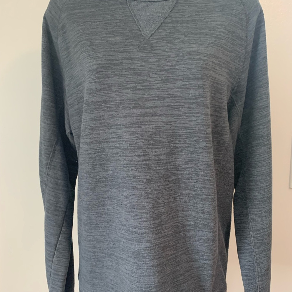 Champion Sweatshirt - Picture 2 of 16
